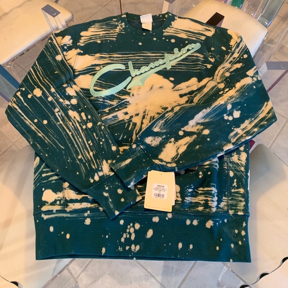 Champion Other - NWT Champion Sweatshirt